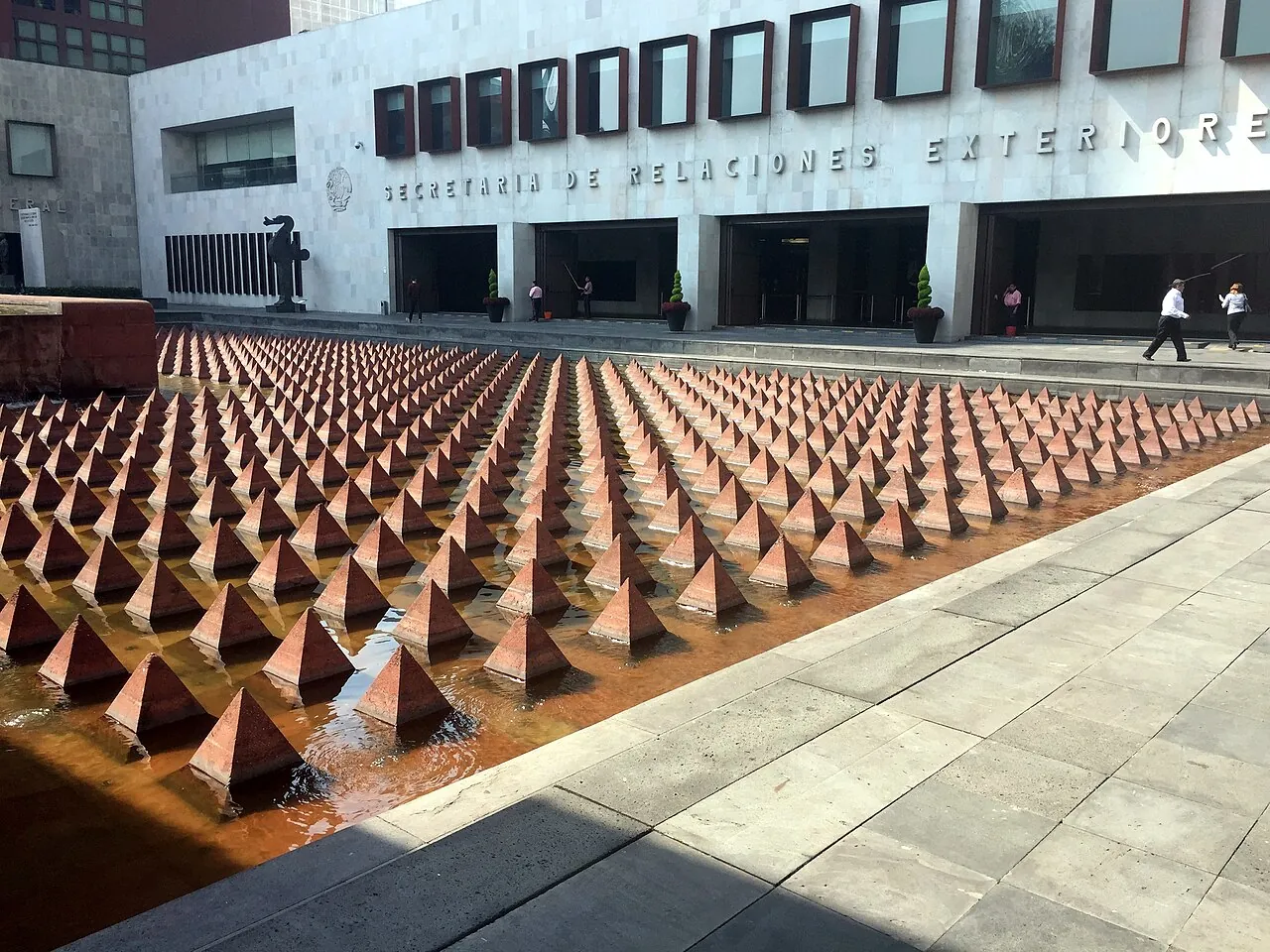 Edificio Tlatelolco, sede central de la Secretaría de Relaciones Exteriores en la Ciudad de México